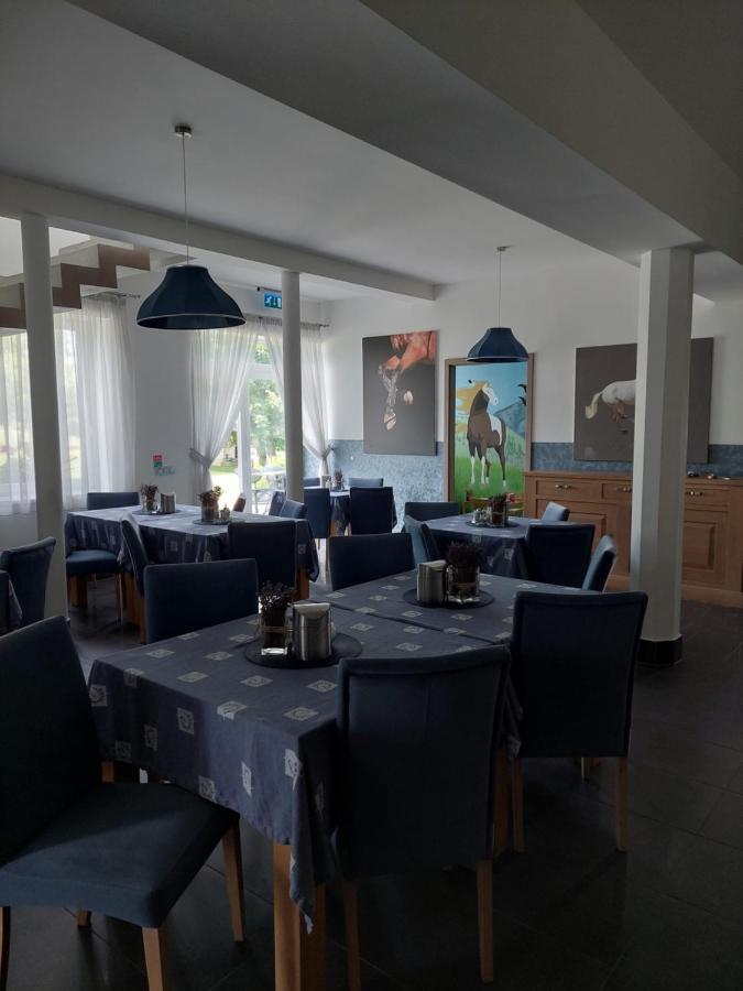 Hédervári Lovas Vendégház Extérieur photo